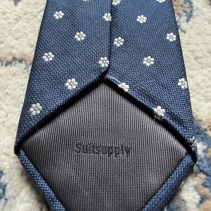 Navy floral Suit Supply tie